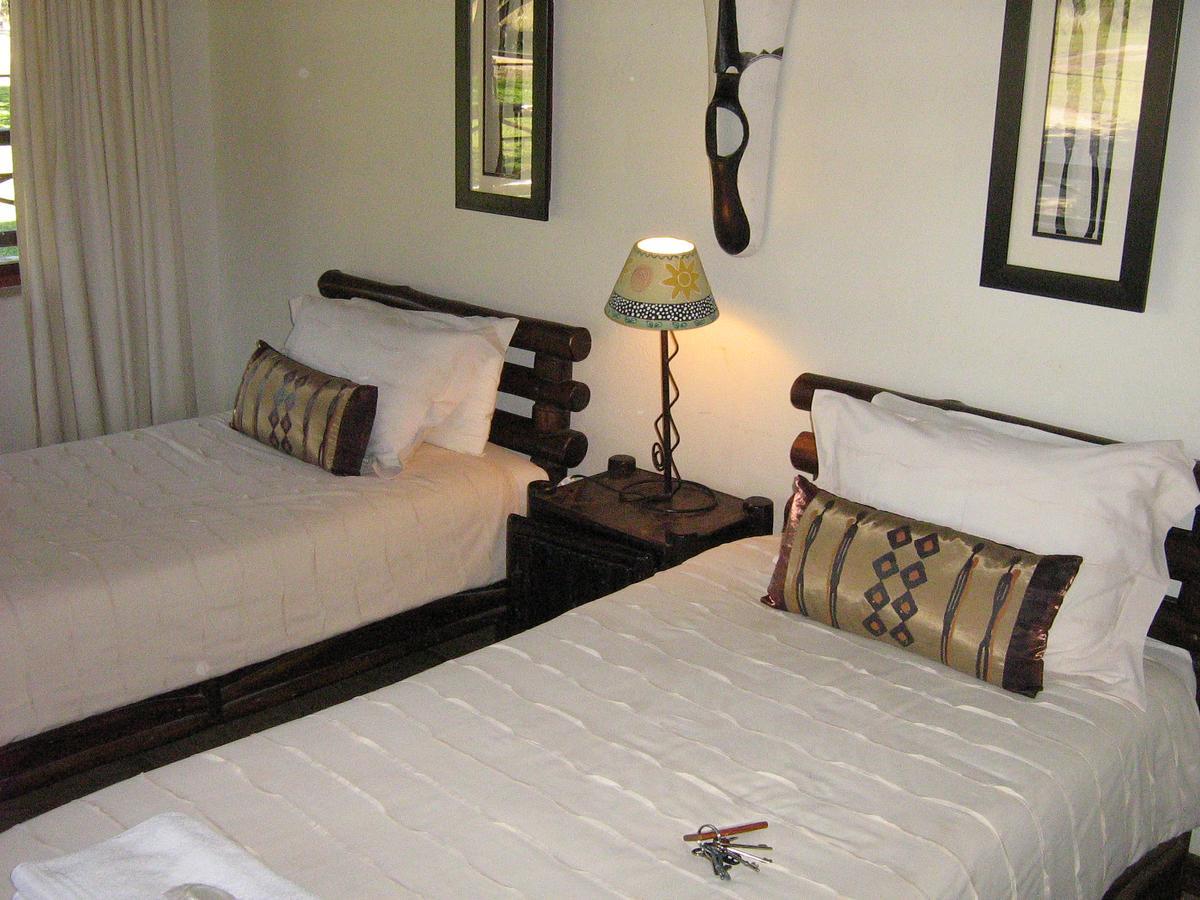 Hostal Moholoholo Ya Mati Kampersrus AH Exterior foto