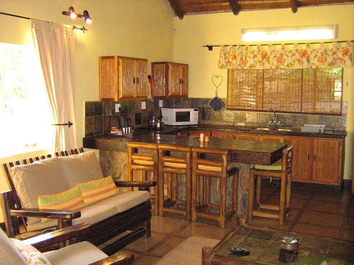 Hostal Moholoholo Ya Mati Kampersrus AH Exterior foto