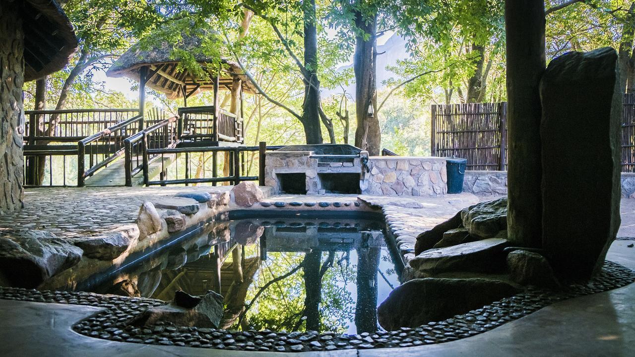 Hostal Moholoholo Ya Mati Kampersrus AH Exterior foto